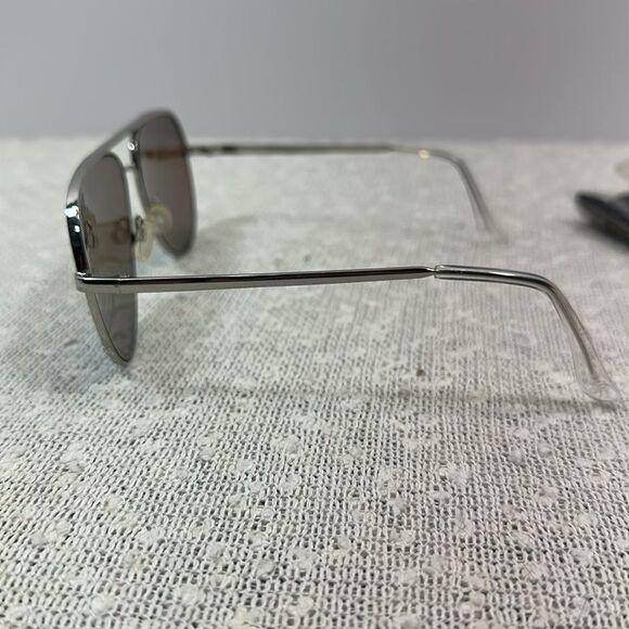QUAY X Desi High Key Silver and Blue Mirrored Rimless Aviator Sunglasses - Picture 5 of 12